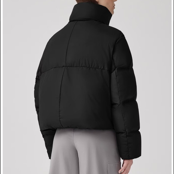 Canada Goose Garnet Cropped Puffer (with black tonal disc label) - Picture 4 of 9